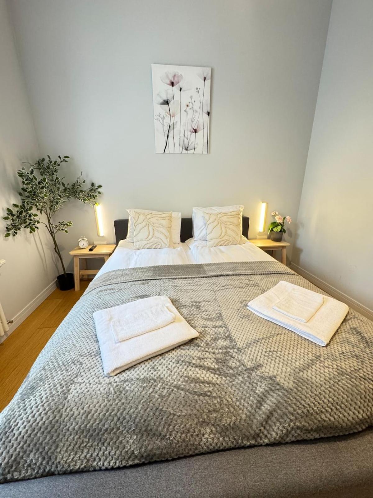 Courtyard Kalnina Apartment Riga Exterior foto